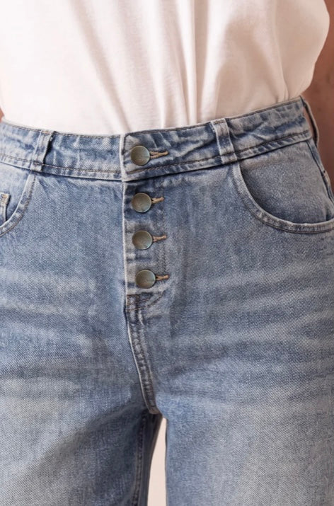 Jean femme bleu délavé taille haute coupe arrondie