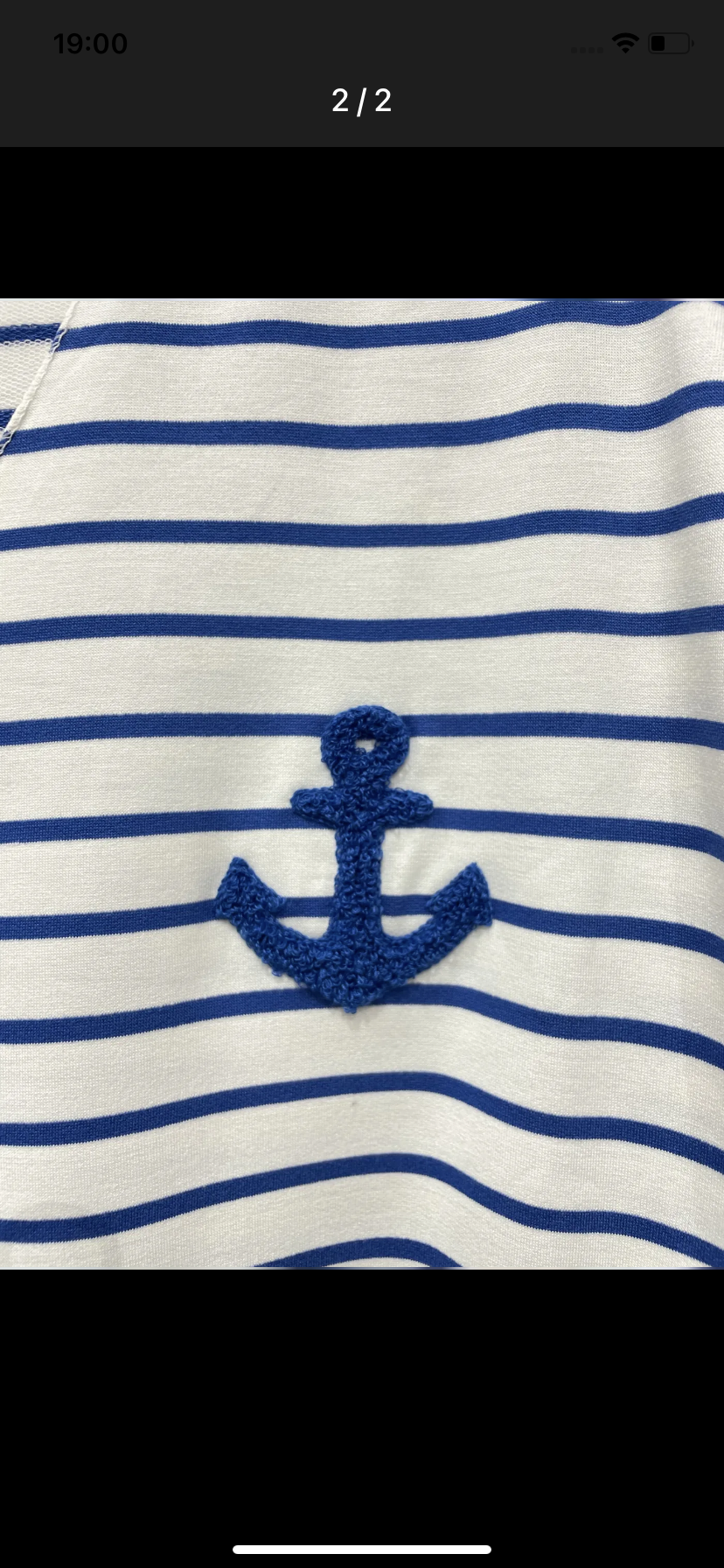 "Tee-shirt marine - vue portée détails coupe"