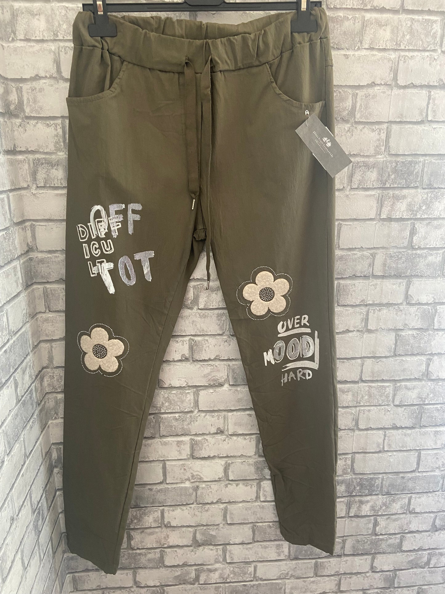 "Pantalon jogging femme détails - vue complète look confort"