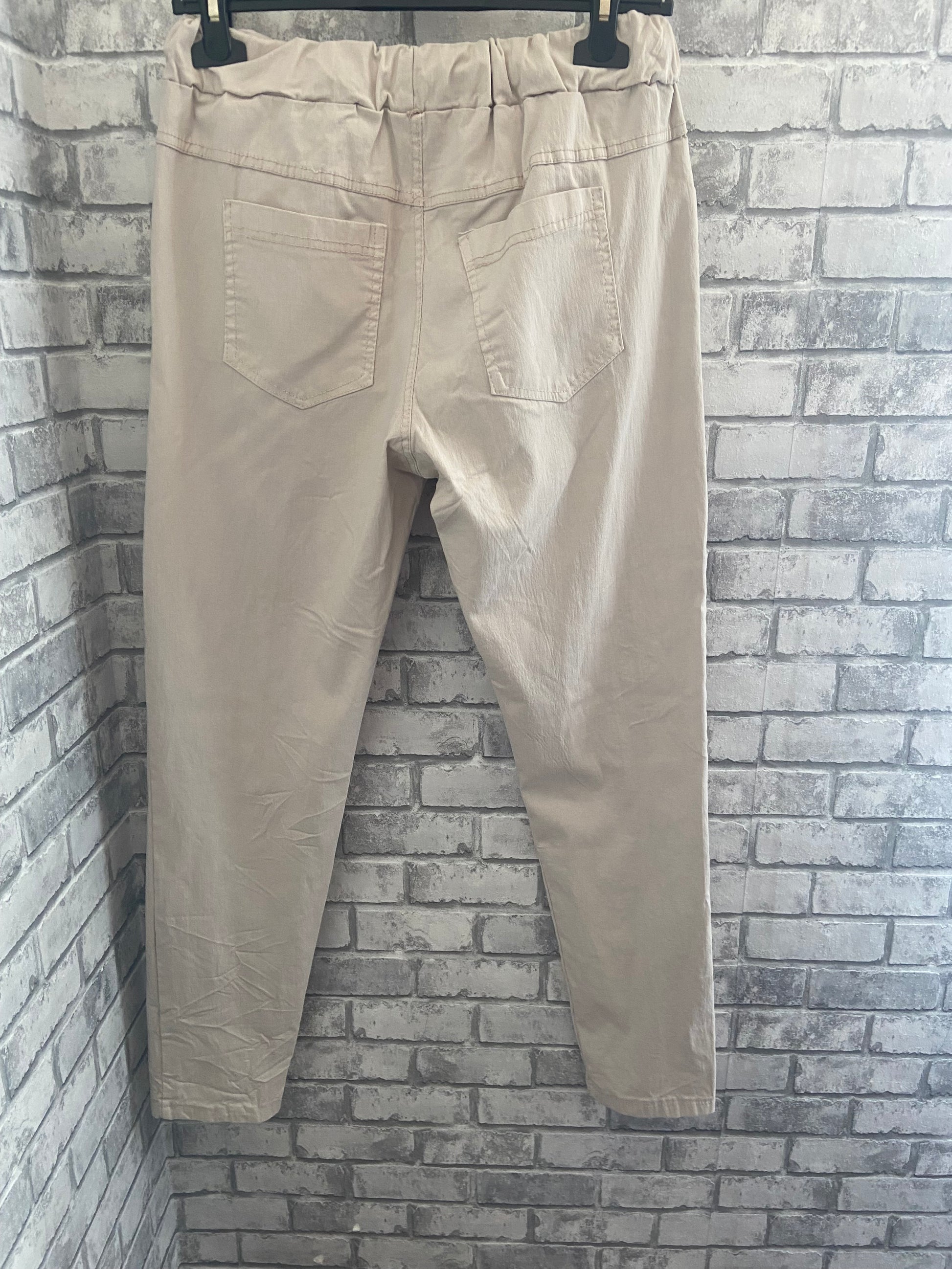 "Pantalon jogging coupe flatteuse - vue de dos ou détails taille