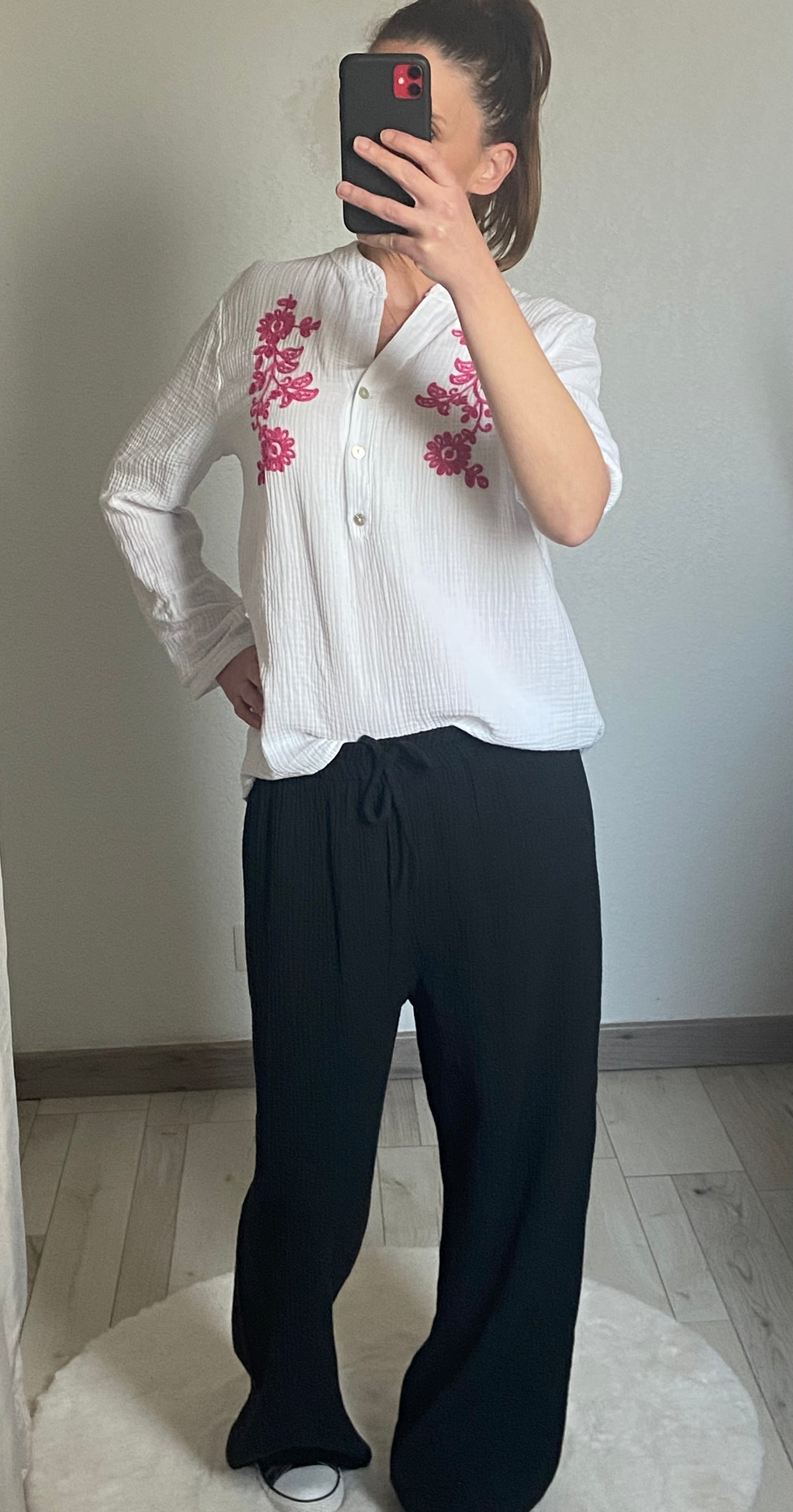 "Pantalon gaz coton femme fluide - vue de face portée confort" 