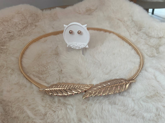 "Ceinture métallique motif feuille femme - vue de face détails"