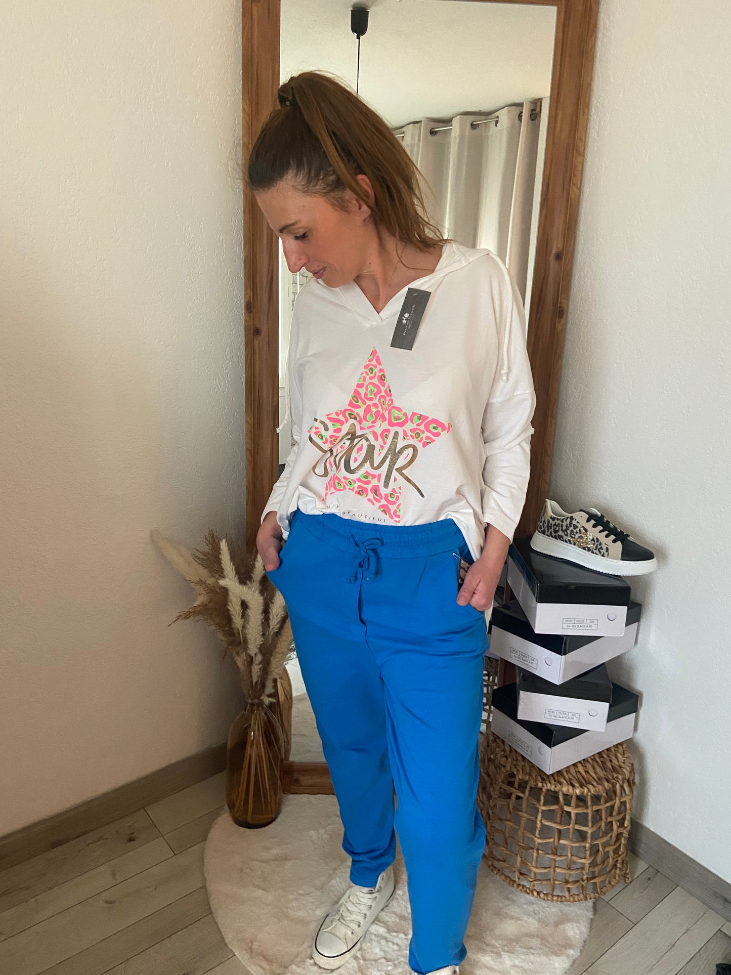 Pantalon jogging femme bleu vif slim avec poches latérales - Coton respirant style sport

