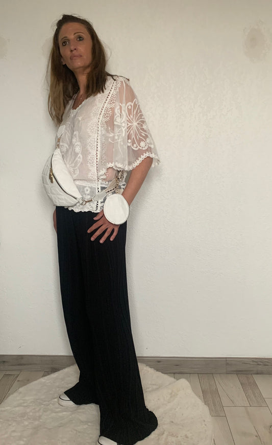 Haut brodé bohème femme dentelle chic - Top élégant détails raffinés style romantique
