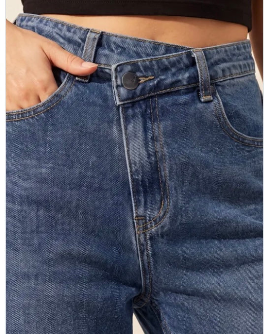 Jean droit femme taille haute bleu à fermeture asymétrique