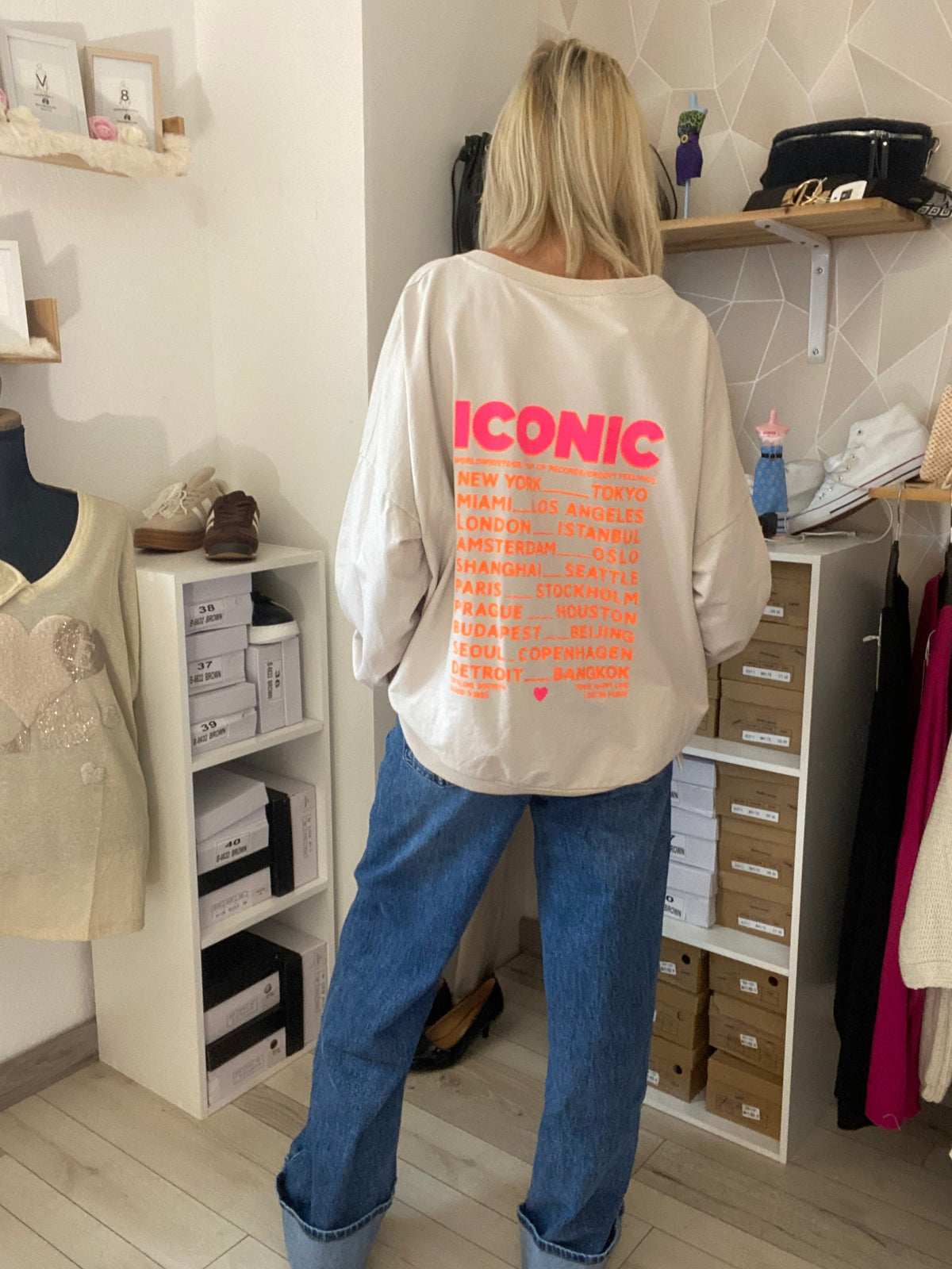Sweat ICONIC femme – Taille unique 42/48