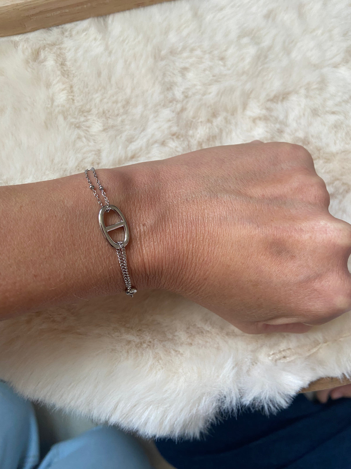 Bracelet femme à motif ovale
