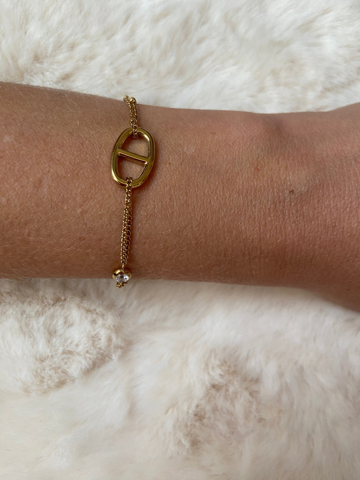 Bracelet femme à motif ovale