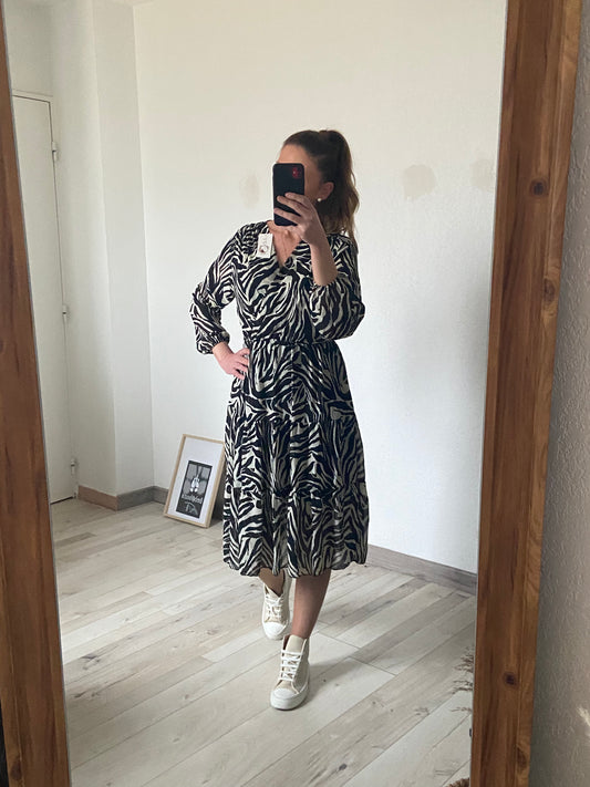 "Robe zébrée femme imprimé rayures - vue de face tendance"