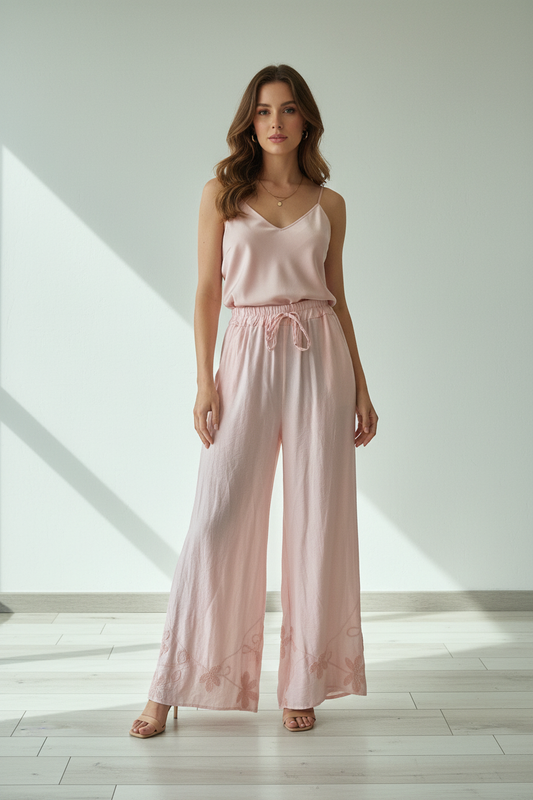 Pantalon Fluide Brodé Rose porté