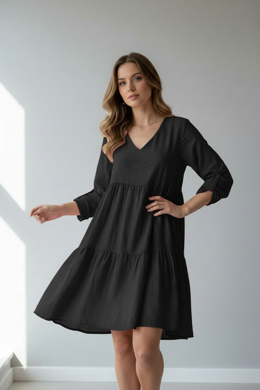 Robe à volants noire portée